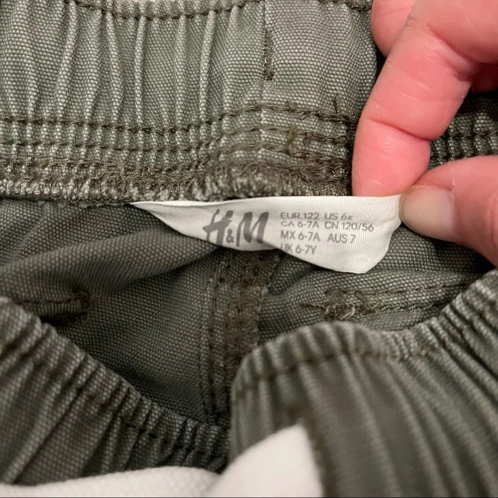 H&M Green Pull On Elastic Waist Cotton Cargo Pants Boys Size 6-7 - Picture 6 of 7